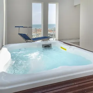 Hotel Ambassador