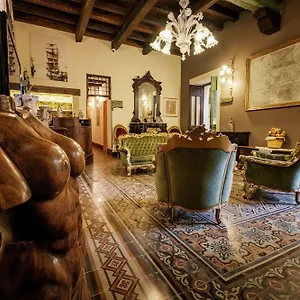 Henry's House Hotel Syracuse