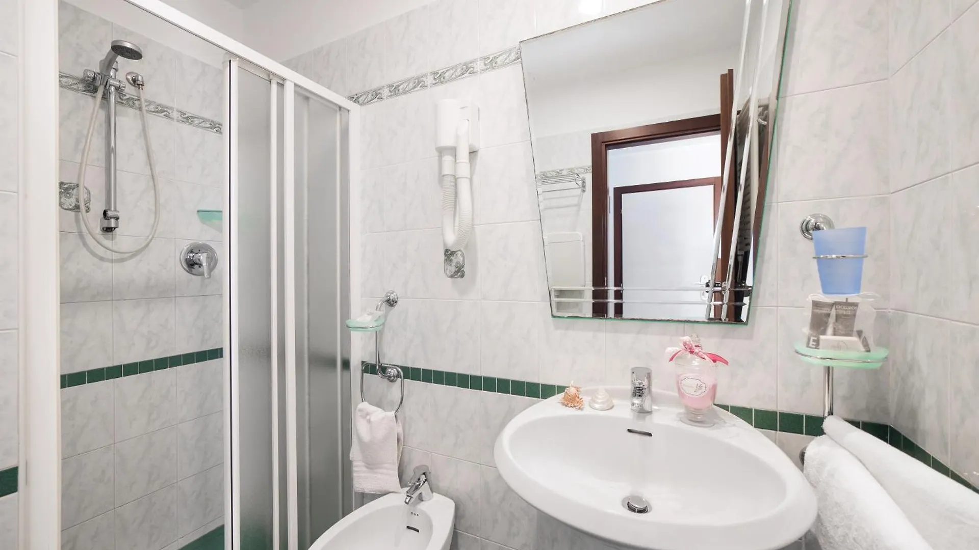 Viva Beach Hotel Rimini 3*,  Italy